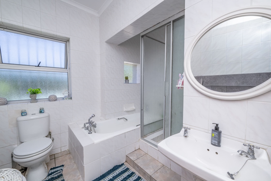 3 Bedroom Property for Sale in Morgenster Heights Western Cape